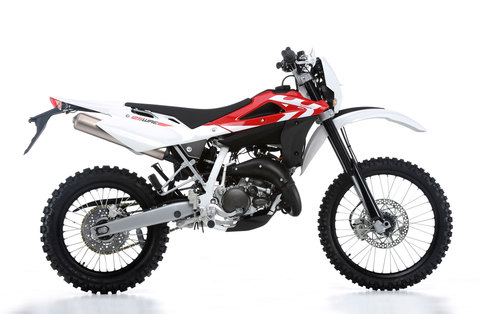 2011-Husqvarna-WRE125b[1].jpg